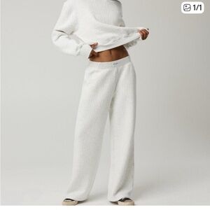 Aerie offline coffee run sweatpants.  Size medium